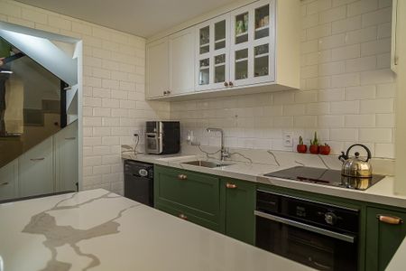 Apartamento à venda com 186m², 3 quartos e 2 vagas Apartamento à venda com 186m², 3 quartos e 2 vagasCozinha