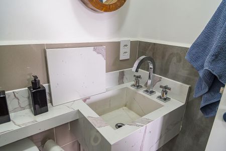 Apartamento à venda com 186m², 3 quartos e 2 vagas Apartamento à venda com 186m², 3 quartos e 2 vagasLavabo