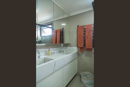 Apartamento à venda com 186m², 3 quartos e 2 vagas Apartamento à venda com 186m², 3 quartos e 2 vagasBanheiro da Suíte 3