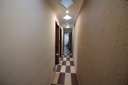 Casa à venda com 146m², 3 quartos e 3 vagasCorredor