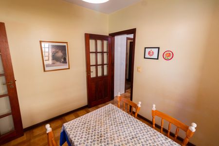 Casa de condomínio à venda com 350m², 3 quartos e 4 vagas Casa de condomínio à venda com 350m², 3 quartos e 4 vagasCOPA