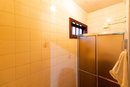 Casa de condomínio à venda com 350m², 3 quartos e 4 vagas Casa de condomínio à venda com 350m², 3 quartos e 4 vagasBANHEIRO DA ÁREA DE SERVIÇO