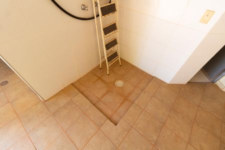 Casa de condomínio à venda com 350m², 3 quartos e 4 vagas Casa de condomínio à venda com 350m², 3 quartos e 4 vagasBANHEIRO SAUNA