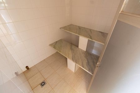 Casa de condomínio à venda com 350m², 3 quartos e 4 vagas Casa de condomínio à venda com 350m², 3 quartos e 4 vagasárea comum - SAUNA