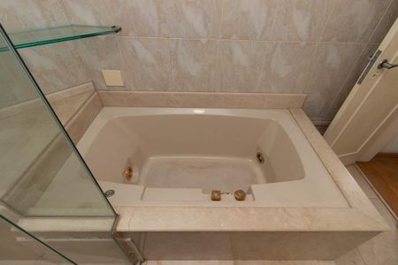 Apartamento à venda com 112m², 3 quartos e 2 vagasBanheiro da Suíte