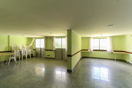 Apartamento à venda com 72m², 3 quartos e 1 vagaÁrea comum - Salão de festas