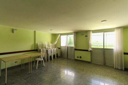 Apartamento à venda com 72m², 3 quartos e 1 vagaÁrea comum - Salão de festas