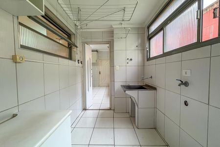 Apartamento à venda com 120m², 3 quartos e 2 vagas Apartamento à venda com 120m², 3 quartos e 2 vagasÁrea de Serviço