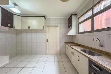 Apartamento à venda com 120m², 3 quartos e 2 vagas Apartamento à venda com 120m², 3 quartos e 2 vagasCozinha