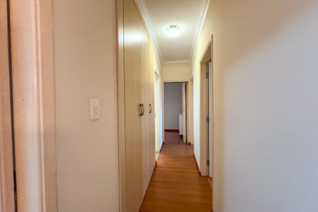 Apartamento à venda com 120m², 3 quartos e 2 vagas Apartamento à venda com 120m², 3 quartos e 2 vagasCorredor