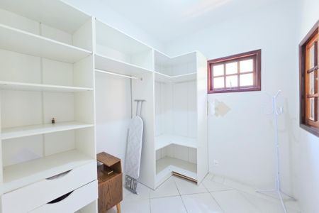 Casa para alugar com 300m², 5 quartos e 2 vagasSuíte 4