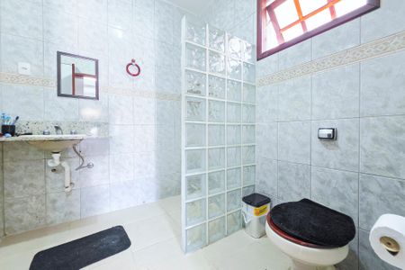 Casa para alugar com 300m², 5 quartos e 2 vagasBanheiro da Suíte 2