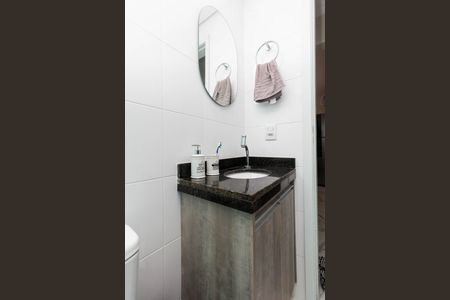 Apartamento à venda com 69m², 2 quartos e sem vaga Apartamento à venda com 69m², 2 quartos e sem vagaBanheiro