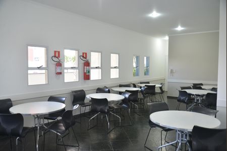 Apartamento para alugar com 50m², 2 quartos e 1 vagaÁrea comum - Salão de festas
