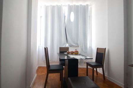 Apartamento para alugar com 78m², 2 quartos e 1 vaga Apartamento para alugar com 78m², 2 quartos e 1 vagaSala