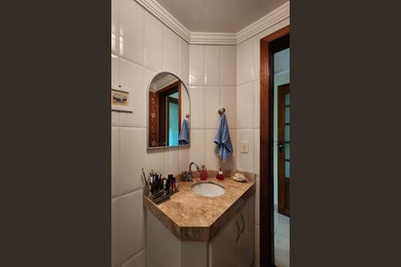 Casa à venda com 250m², 3 quartos e 6 vagasLavabo 1