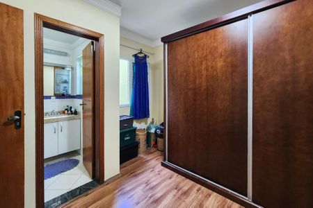 Casa à venda com 250m², 3 quartos e 6 vagasSuíte 2