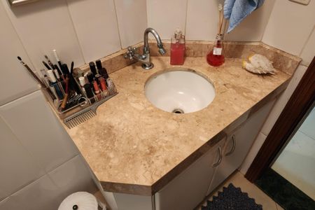 Casa à venda com 250m², 3 quartos e 6 vagasLavabo 1