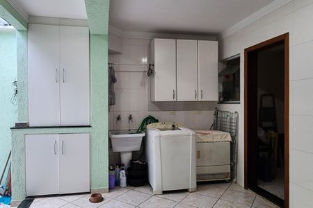 Casa à venda com 250m², 3 quartos e 6 vagasÁrea de Serviço 2