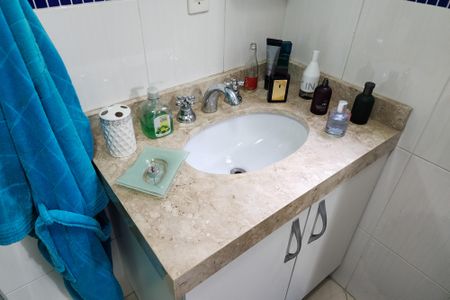 Casa à venda com 250m², 3 quartos e 6 vagasBanheiro da Suíte 2