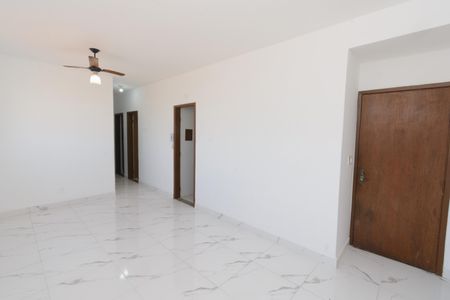 Apartamento à venda com 75m², 3 quartos e 1 vaga Apartamento à venda com 75m², 3 quartos e 1 vagaSala