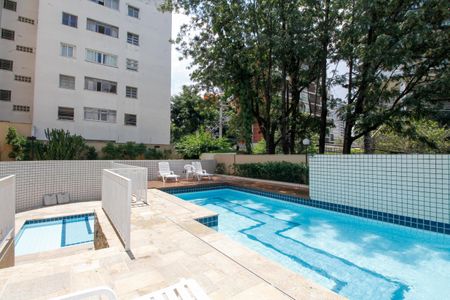 Apartamento à venda com 100m², 3 quartos e 2 vagasÁrea Comum - Piscina