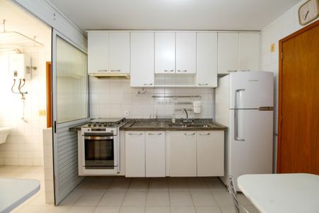 Apartamento à venda com 100m², 3 quartos e 2 vagasCozinha