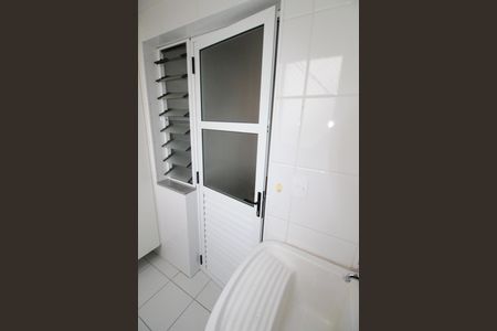 Apartamento para alugar com 67m², 2 quartos e 1 vagaÁrea de Serviço