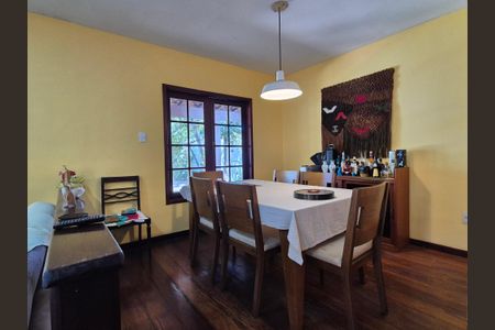 Casa para alugar com 470m², 3 quartos e 3 vagasSala