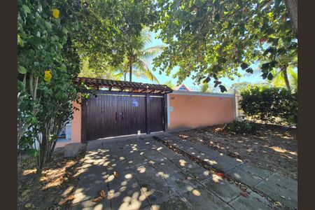 Casa para alugar com 470m², 3 quartos e 3 vagasFachada