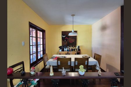 Casa para alugar com 470m², 3 quartos e 3 vagasSala