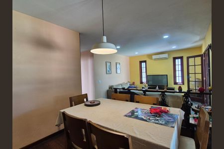 Casa para alugar com 470m², 3 quartos e 3 vagasSala