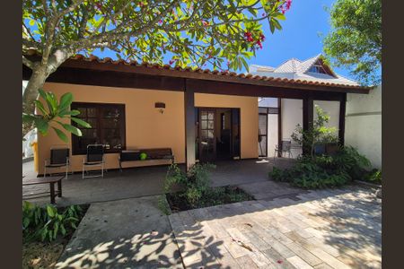 Casa para alugar com 470m², 3 quartos e 3 vagasÁrea externa