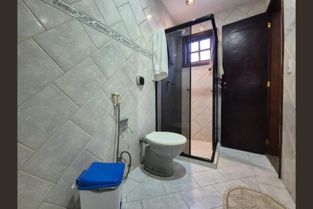 Casa para alugar com 470m², 3 quartos e 3 vagasBanheiro da Suíte 1