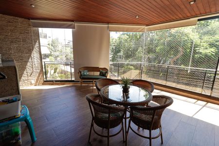 Apartamento à venda com 152m², 3 quartos e 2 vagas Apartamento à venda com 152m², 3 quartos e 2 vagasÁrea comum