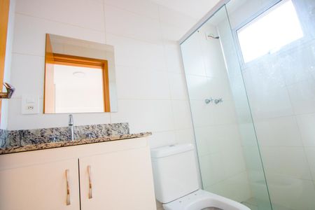 Apartamento à venda com 97m², 3 quartos e 2 vagasBanheiro do quarto 1