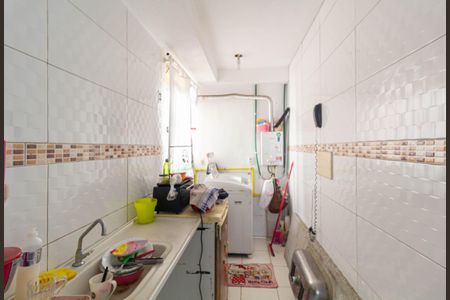Apartamento à venda com 40m², 2 quartos e 1 vaga Apartamento à venda com 40m², 2 quartos e 1 vagaCozinha e Área de Serviço