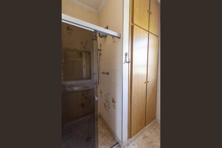 Casa à venda com 500m², 4 quartos e 16 vagas Casa à venda com 500m², 4 quartos e 16 vagasBanheiro da Suíte 2