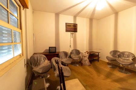 Casa à venda com 500m², 4 quartos e 16 vagas Casa à venda com 500m², 4 quartos e 16 vagasQuarto 1