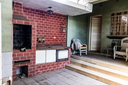 Casa à venda com 500m², 4 quartos e 16 vagas Casa à venda com 500m², 4 quartos e 16 vagasChurrasqueira