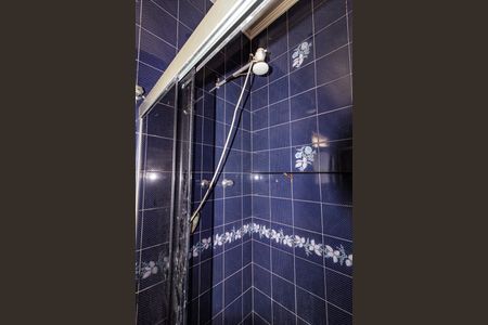 Casa à venda com 500m², 4 quartos e 16 vagas Casa à venda com 500m², 4 quartos e 16 vagasBanheiro