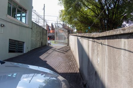 Casa à venda com 500m², 4 quartos e 16 vagas Casa à venda com 500m², 4 quartos e 16 vagasQuintal