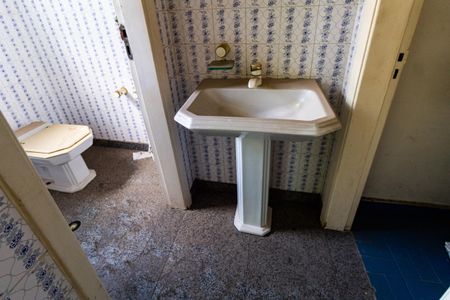 Casa à venda com 500m², 4 quartos e 16 vagas Casa à venda com 500m², 4 quartos e 16 vagasLavabo