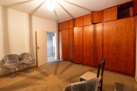 Casa à venda com 500m², 4 quartos e 16 vagas Casa à venda com 500m², 4 quartos e 16 vagasQuarto 1