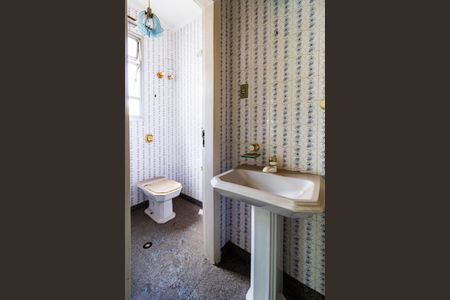 Casa à venda com 500m², 4 quartos e 16 vagas Casa à venda com 500m², 4 quartos e 16 vagasLavabo