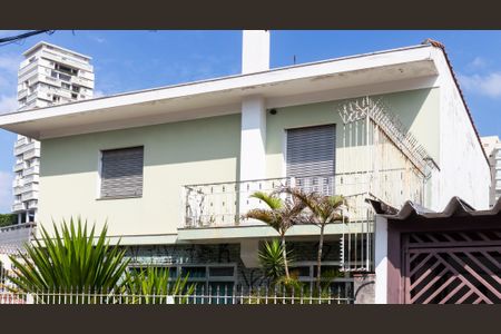 Casa à venda com 500m², 4 quartos e 16 vagas Casa à venda com 500m², 4 quartos e 16 vagasFachada