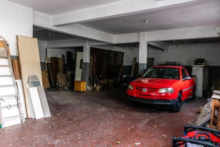 Casa à venda com 500m², 4 quartos e 16 vagas Casa à venda com 500m², 4 quartos e 16 vagasGaragem
