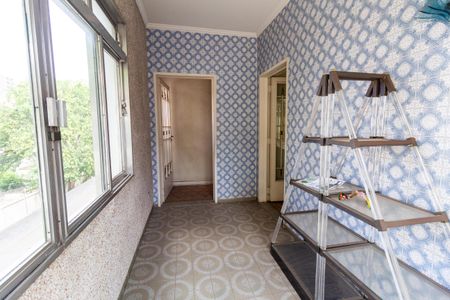 Casa à venda com 500m², 4 quartos e 16 vagas Casa à venda com 500m², 4 quartos e 16 vagasHall de entrada