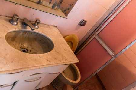 Casa à venda com 500m², 4 quartos e 16 vagas Casa à venda com 500m², 4 quartos e 16 vagasBanheiro de Serviço