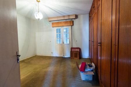 Casa à venda com 500m², 4 quartos e 16 vagas Casa à venda com 500m², 4 quartos e 16 vagasSuíte 1